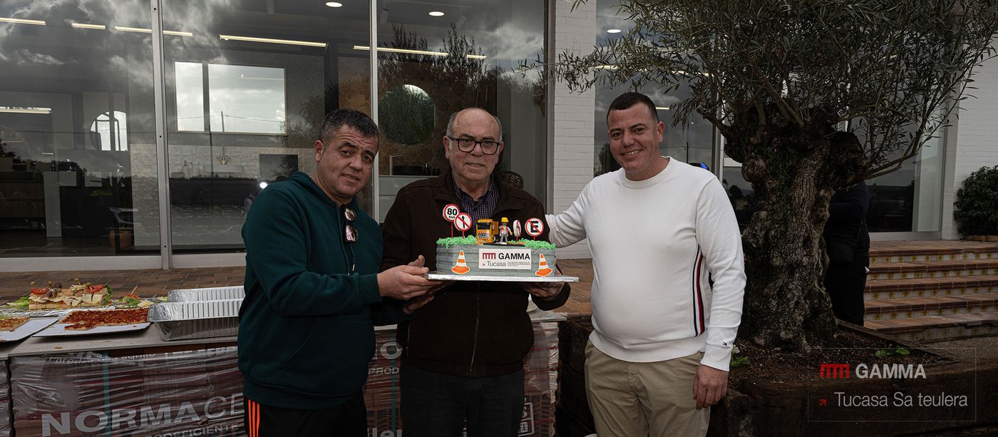 Tarta conmemorativa del 30 aniversario de Sa Teulera